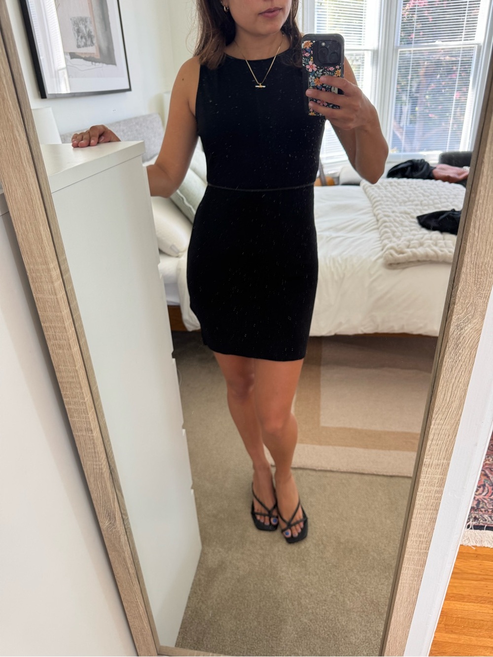 Alice + Olivia Black Sleeveless Sheath Dress